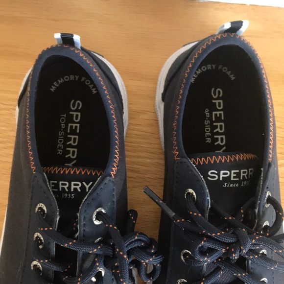 Boys sneakers - Picture 3 of 4